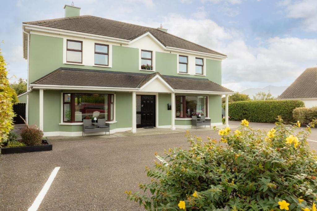 Killaran House Killarney: Guesthouse, Breakfast & Visitor Guide
